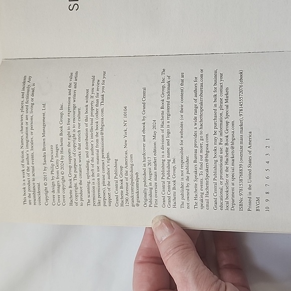 EUC Author Sandra Brown Seeing Red Paperback Novel Book - Picture 5 of 5